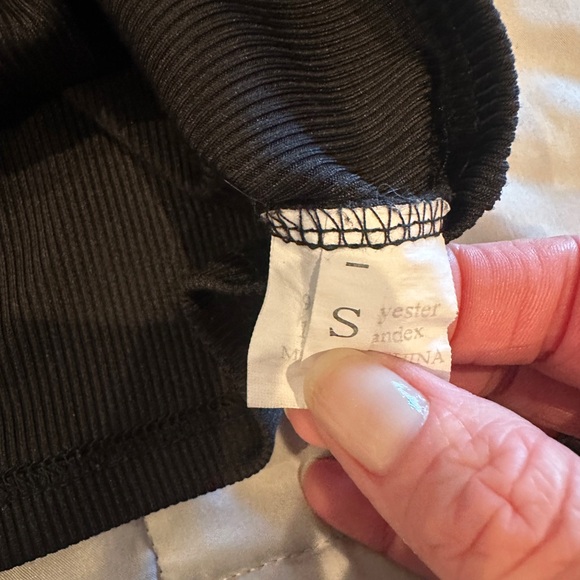 SHEIN Black Ribbed Button-Down Top - Picture 3 of 5